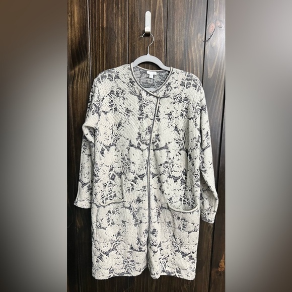 J. JILL White Gray Long Sleeve Jacquard Topper Longline Coat Jacket Size:Small - Picture 6 of 15